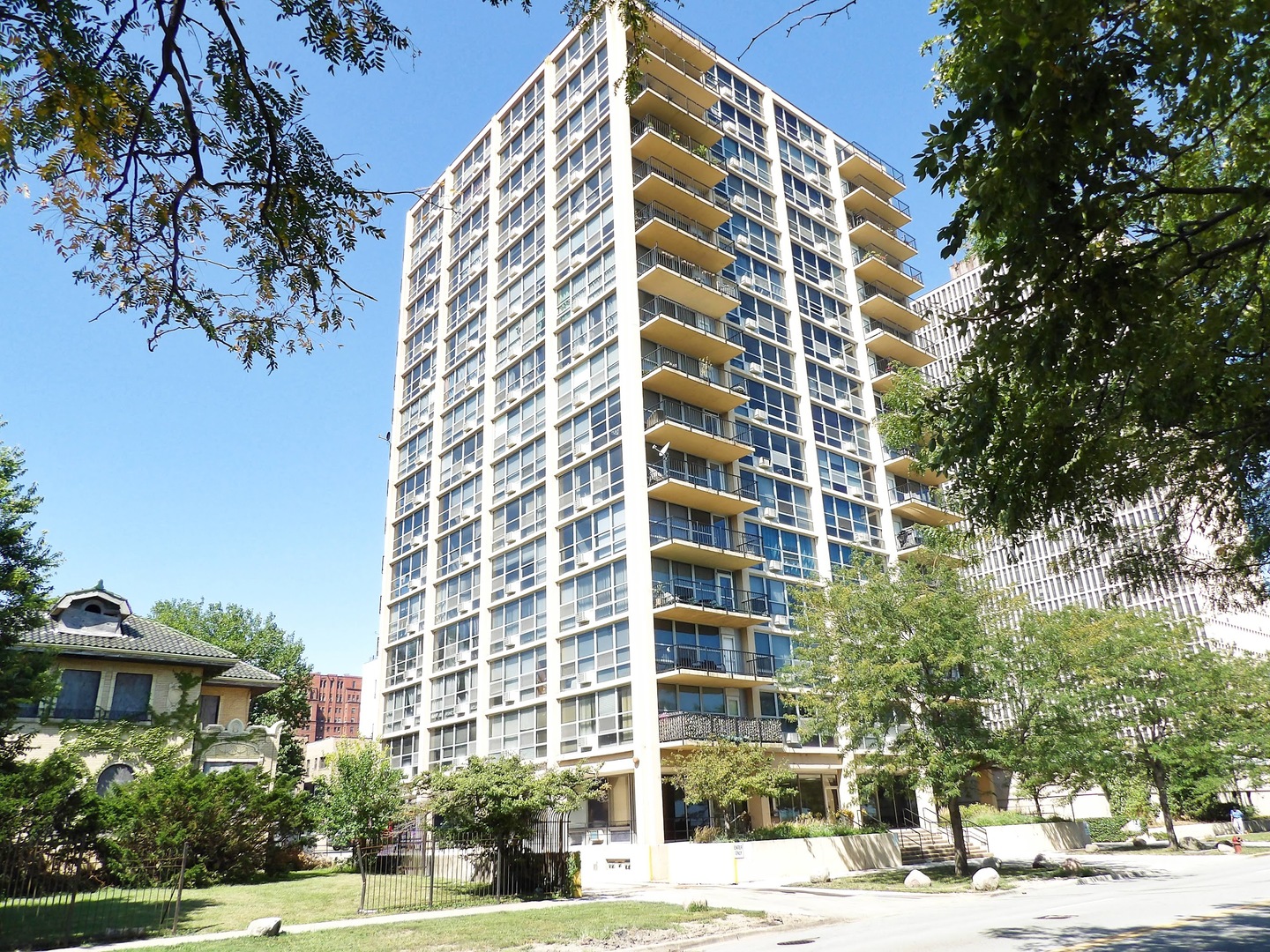 6730 South South Shore Drive Chicago IL 60649