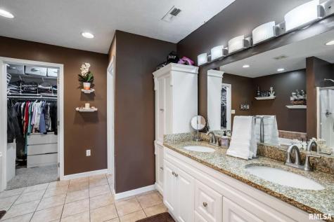 411 Prince Lane Herrin IL 62948