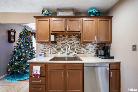 411 Prince Lane Herrin IL 62948