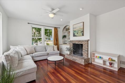 860 Blazing Star Road Grayslake IL 60030