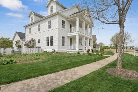860 Blazing Star Road Grayslake IL 60030
