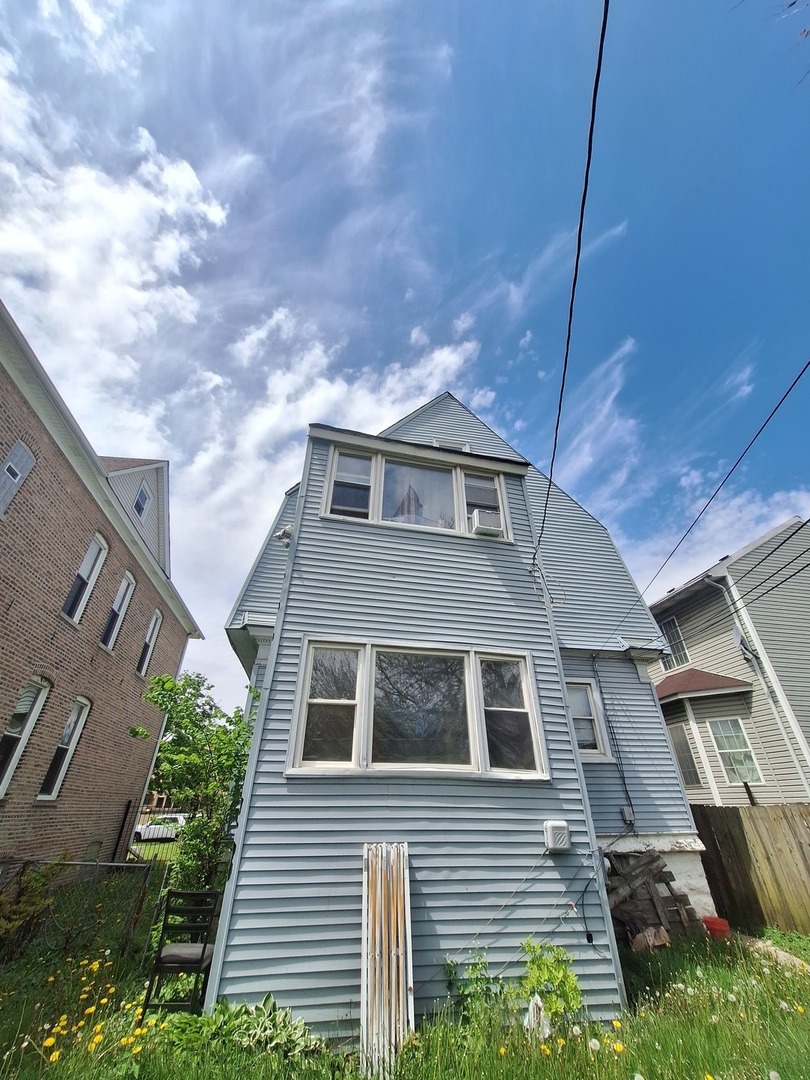 237 North Long Avenue Chicago IL 60644