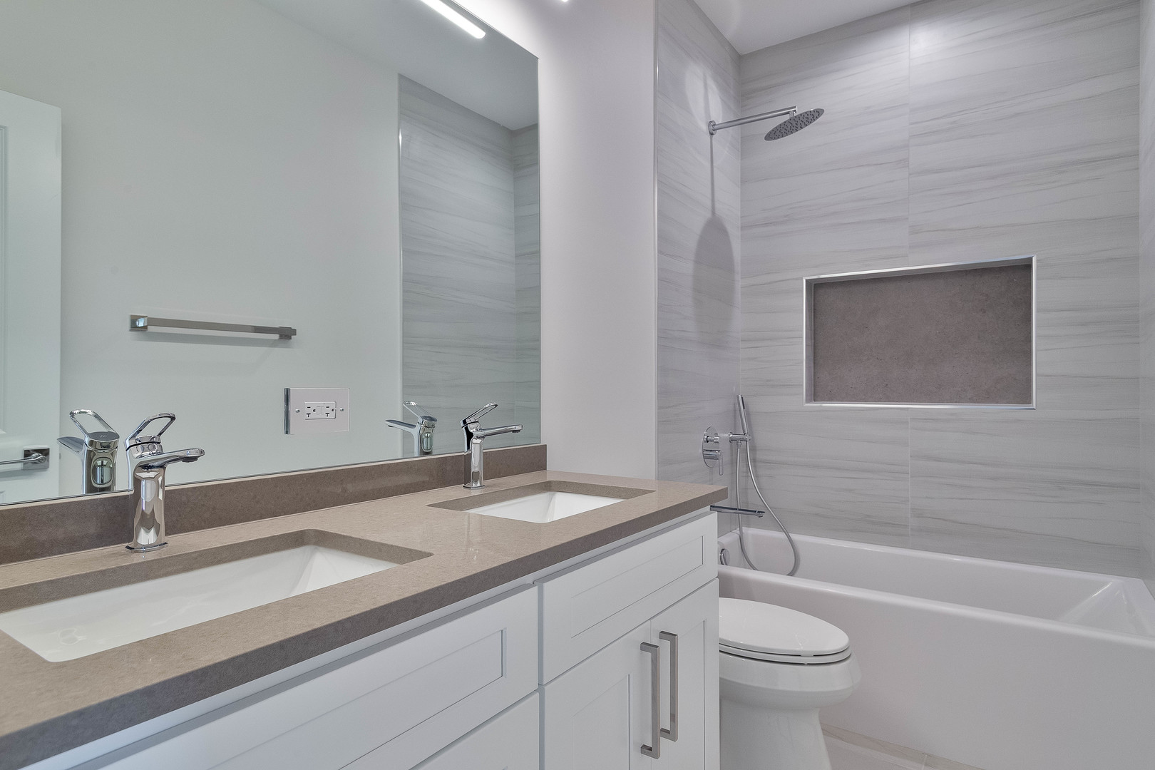 3516 North Central Avenue Chicago IL 60634