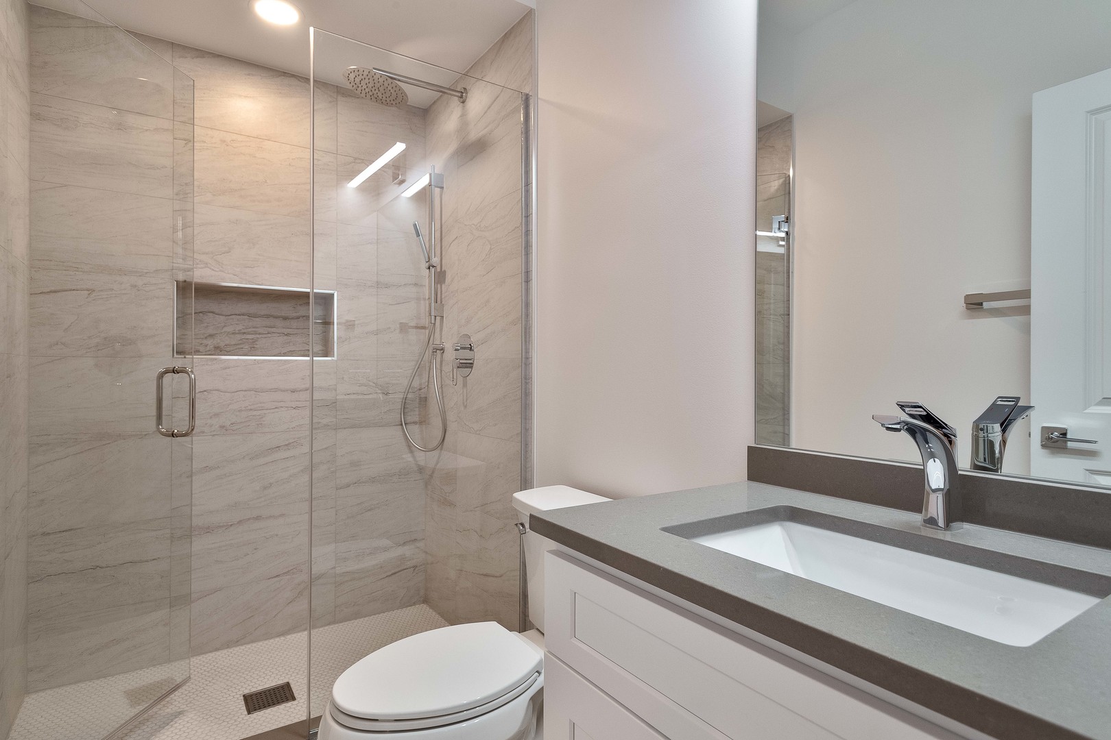 3516 North Central Avenue Chicago IL 60634