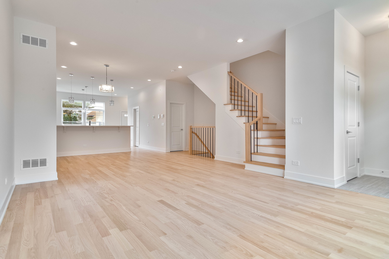 3516 North Central Avenue Chicago IL 60634