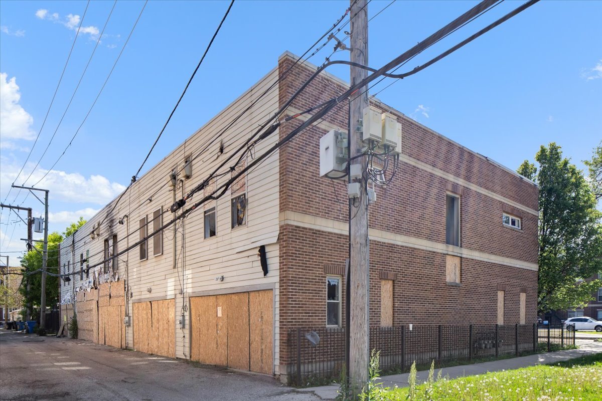 3149 West Lexington Street Chicago IL 60612