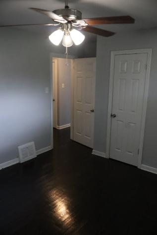 18610 Golfview Avenue Homewood IL 60430