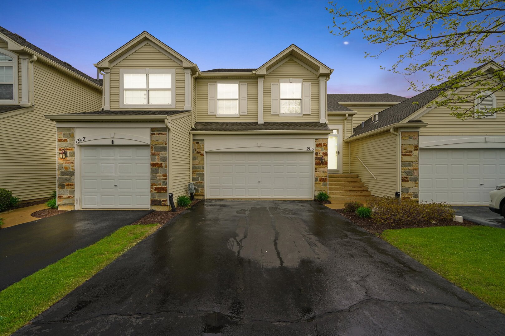 1913 Misty Ridge Lane Aurora IL 60503