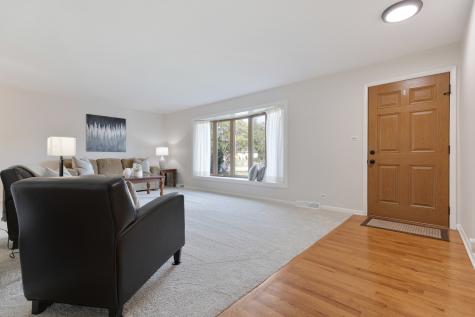 1827 West Sherry Lane Addison IL 60101