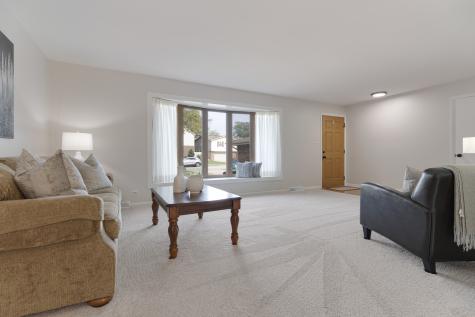 1827 West Sherry Lane Addison IL 60101