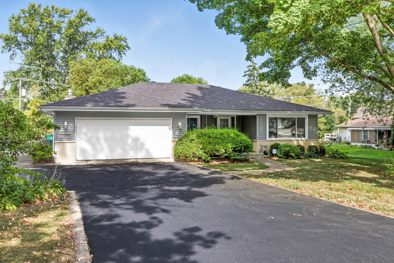 22w180 West Woodview Drive Medinah IL 60157