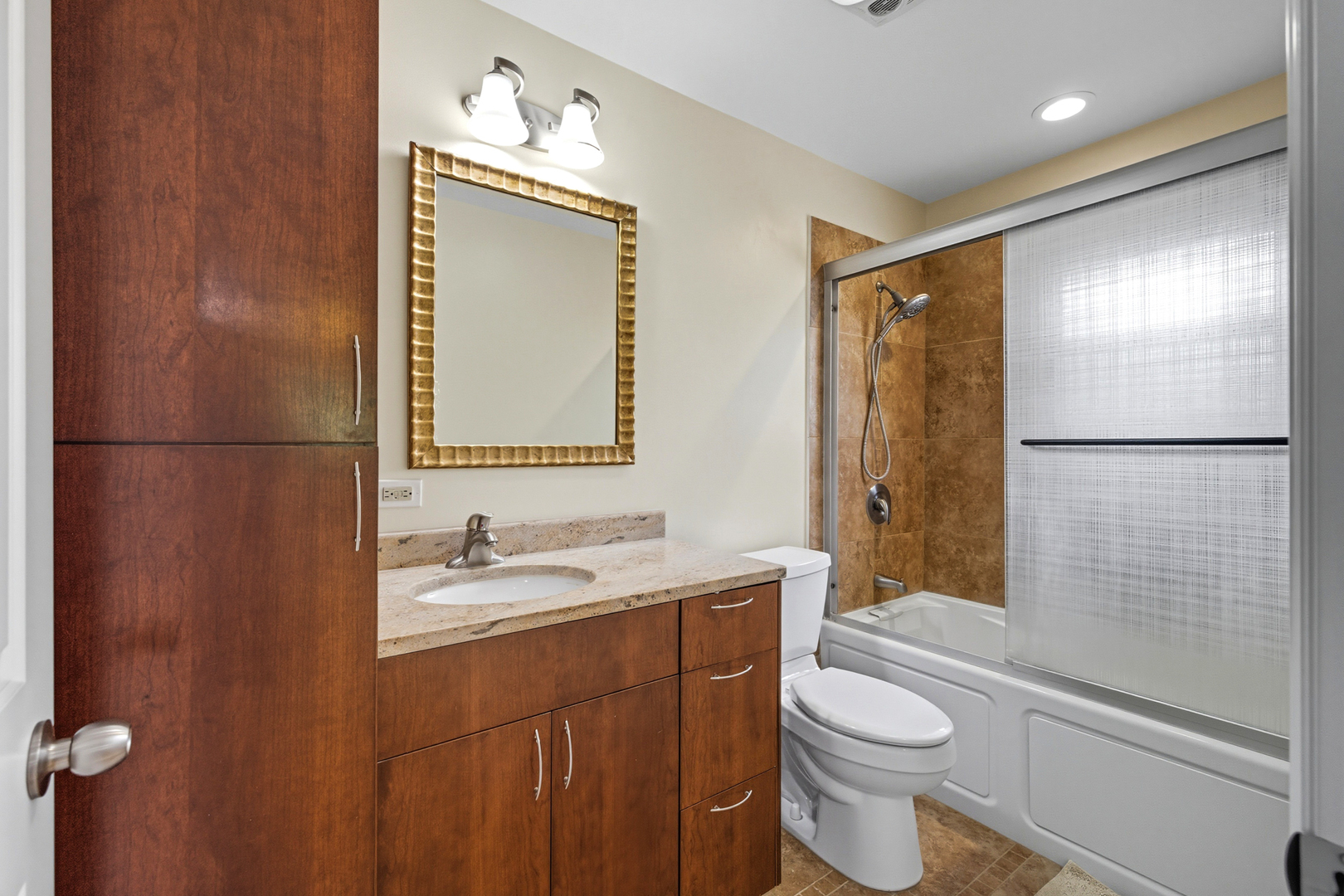 22w180 West Woodview Drive Medinah IL 60157