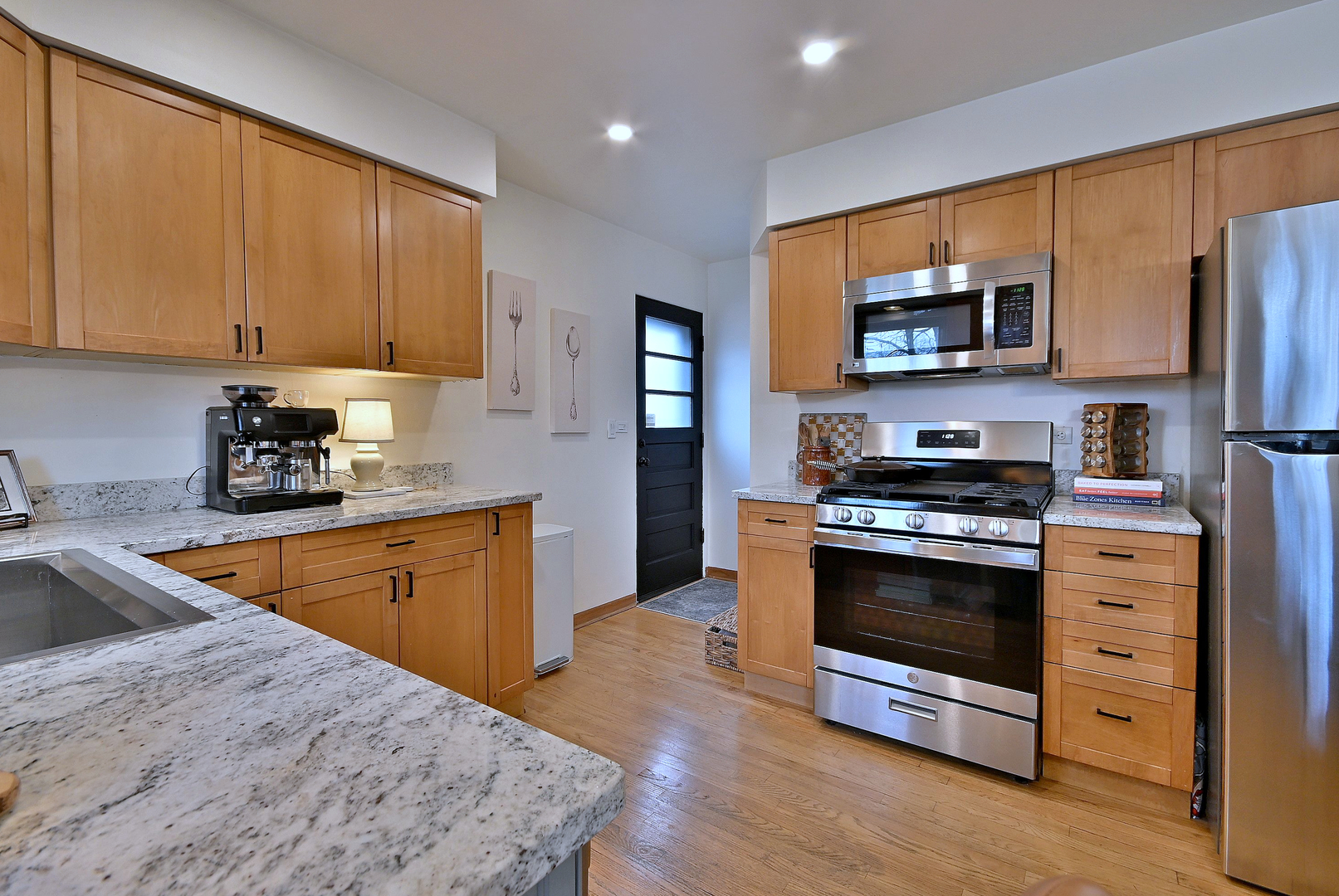 465 West Verret Street Elmhurst IL 60126