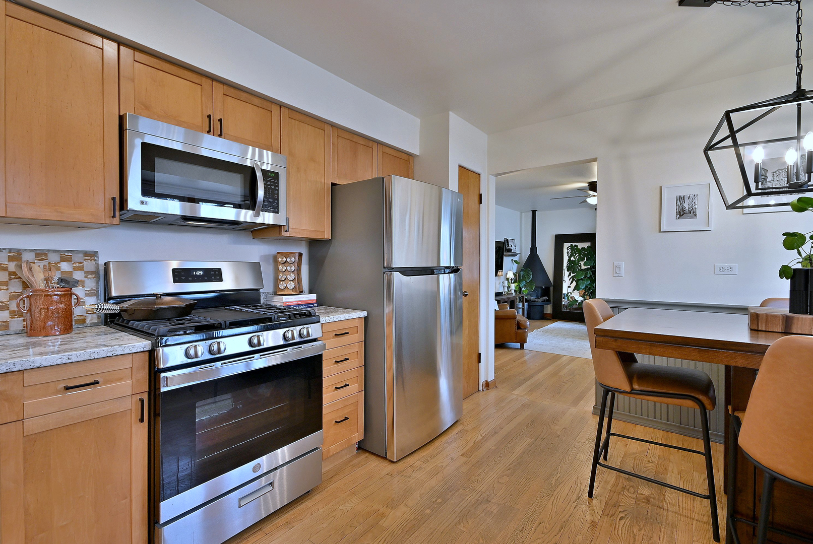 465 West Verret Street Elmhurst IL 60126