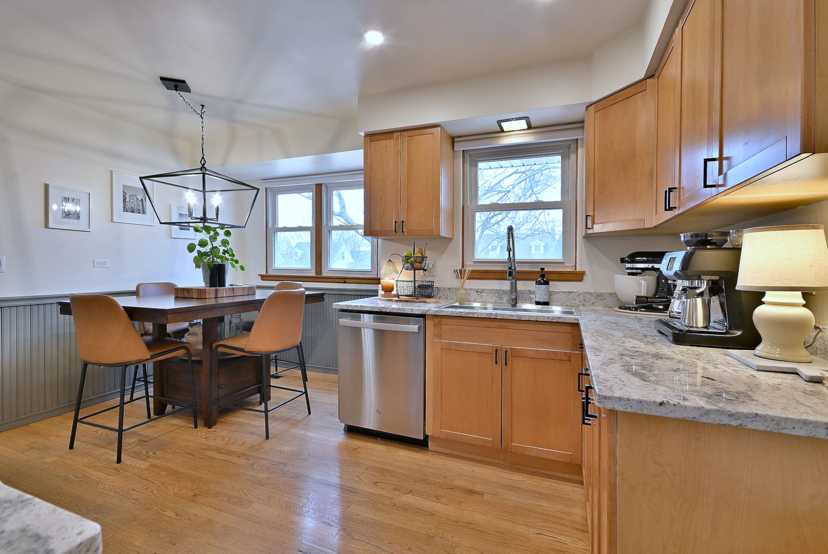 465 West Verret Street Elmhurst IL 60126