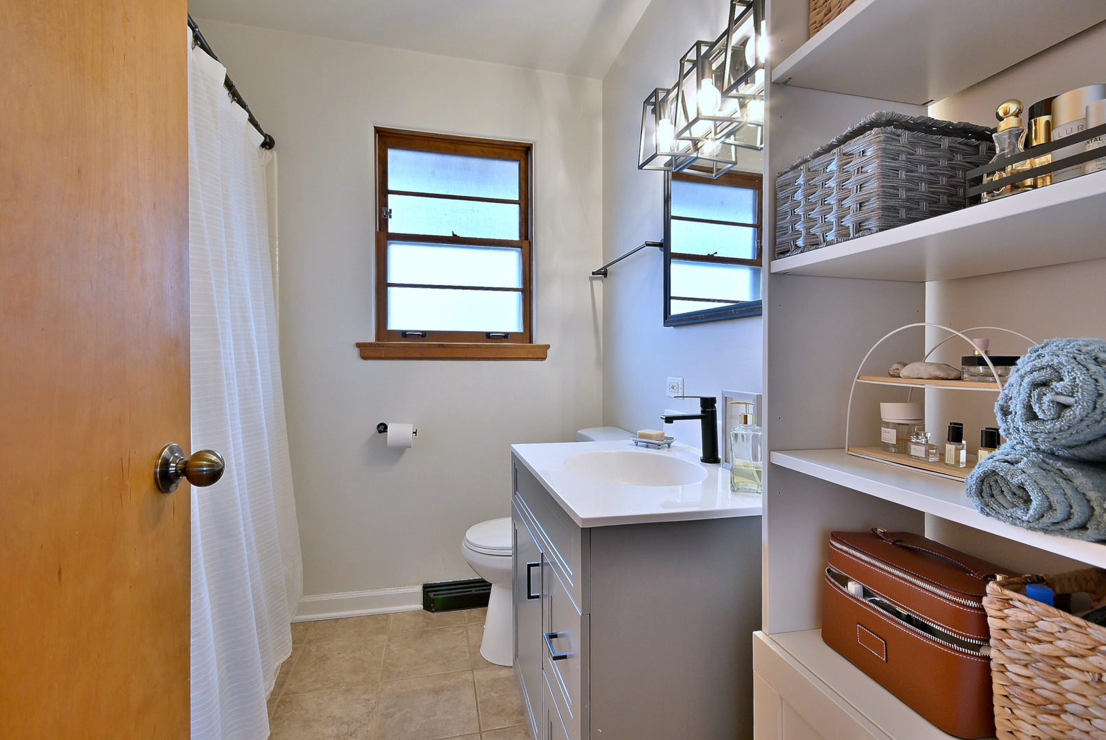 465 West Verret Street Elmhurst IL 60126