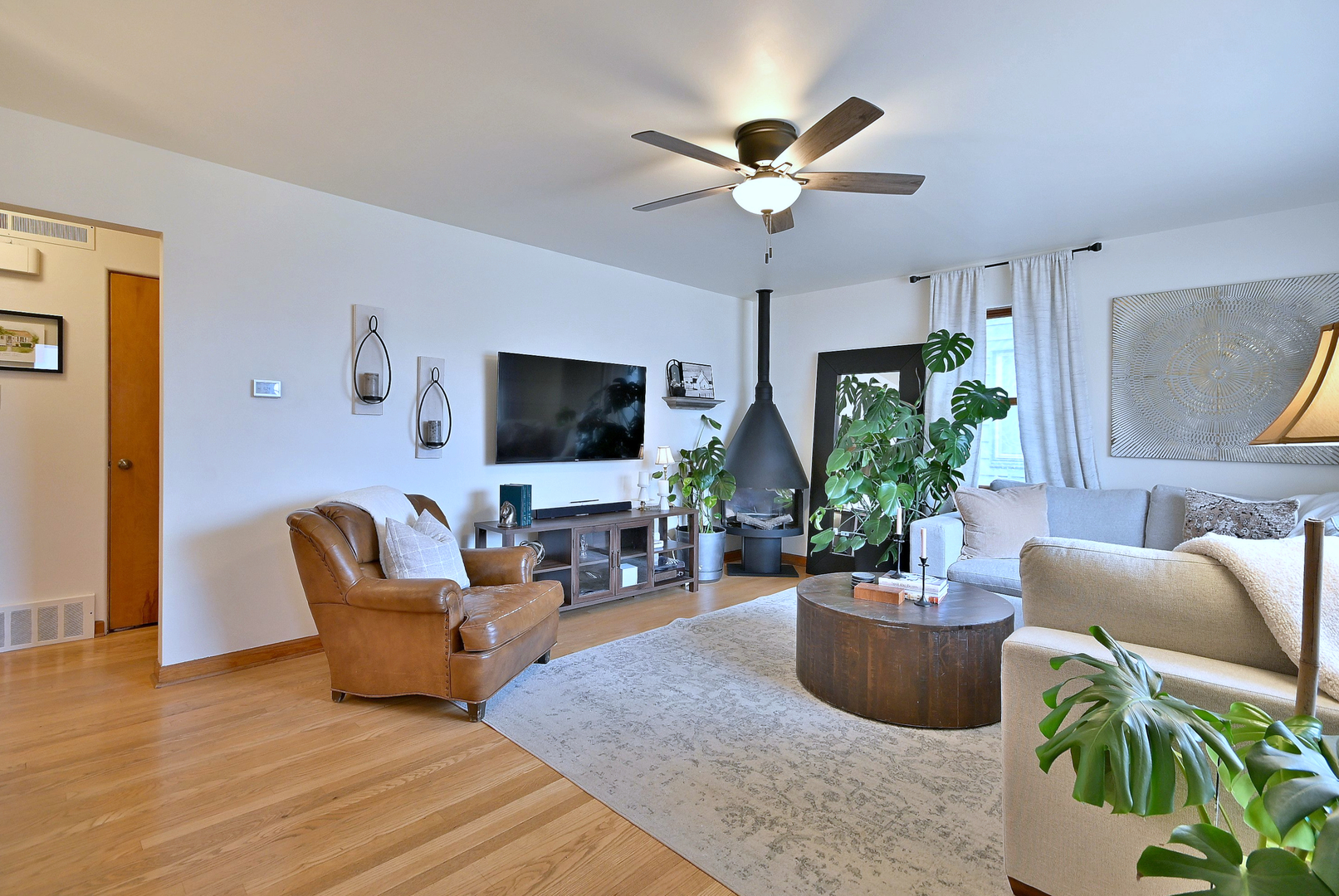 465 West Verret Street Elmhurst IL 60126