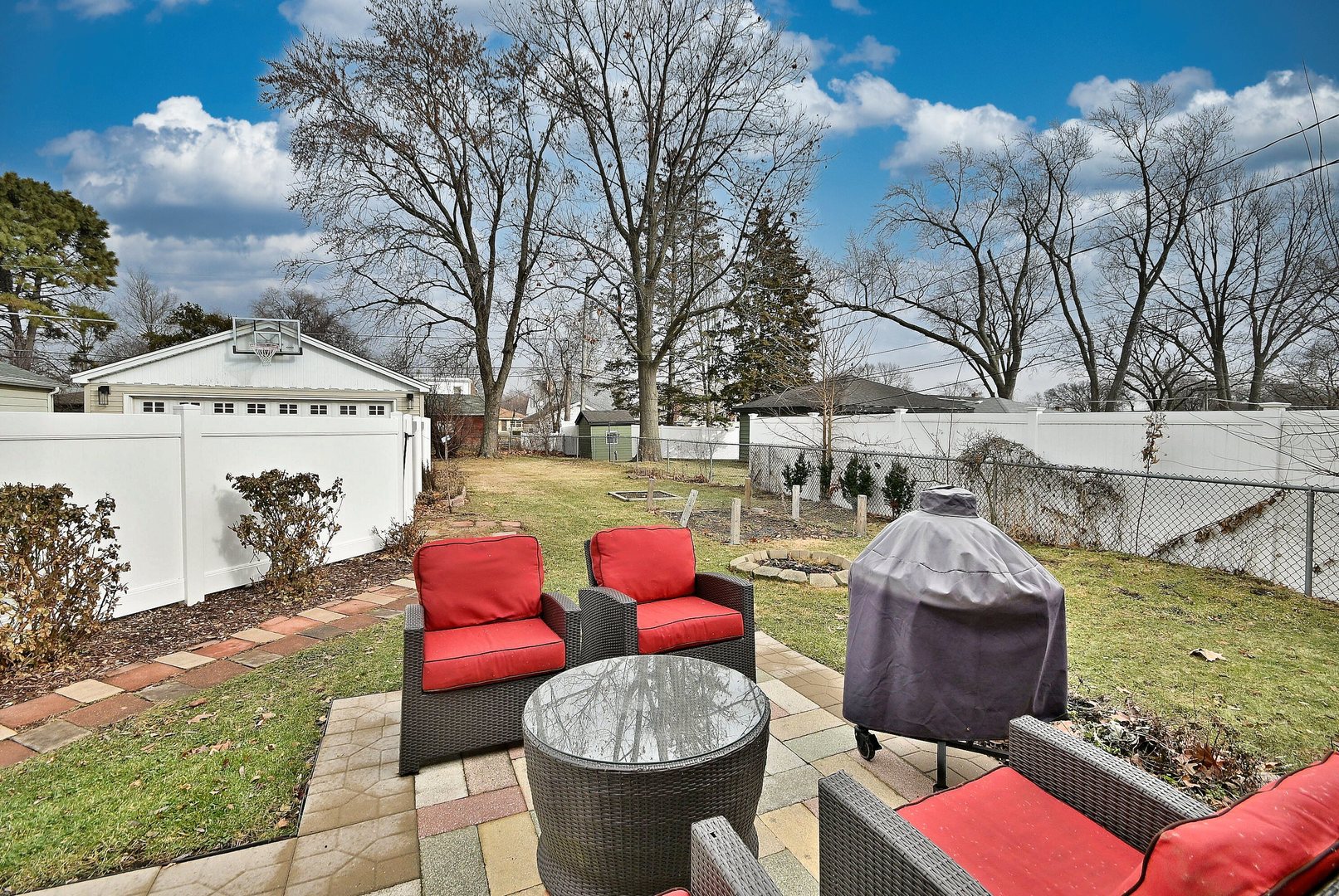 465 West Verret Street Elmhurst IL 60126