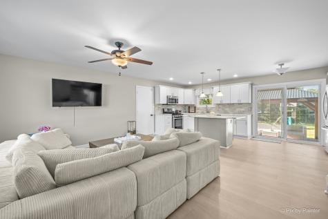 2408 West Fairview Lane Mchenry IL 60051