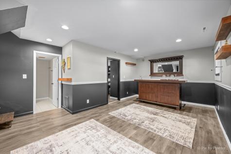 2408 West Fairview Lane Mchenry IL 60051
