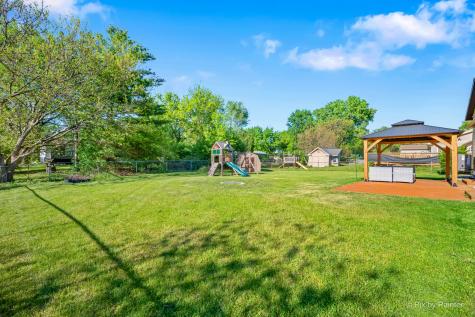 2408 West Fairview Lane Mchenry IL 60051