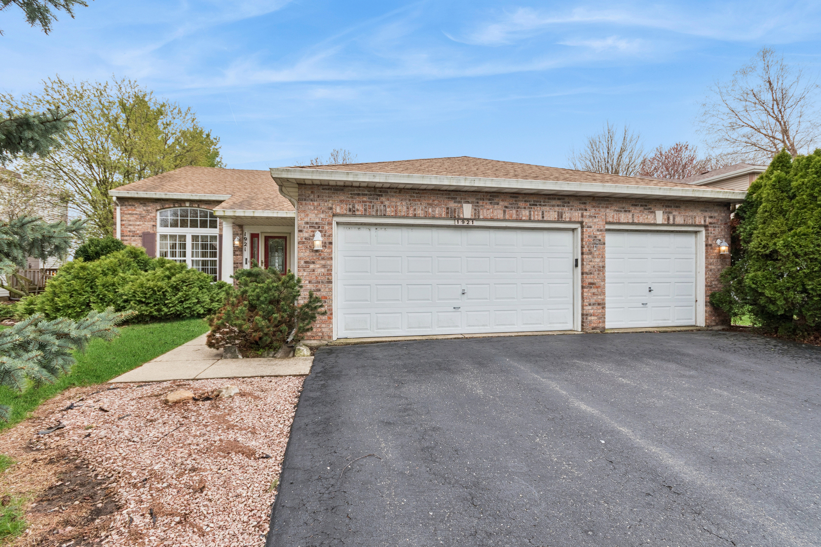 1921 Baldwin Way Bolingbrook IL 60490