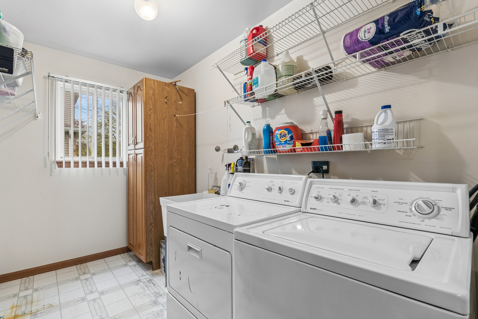 1921 Baldwin Way Bolingbrook IL 60490
