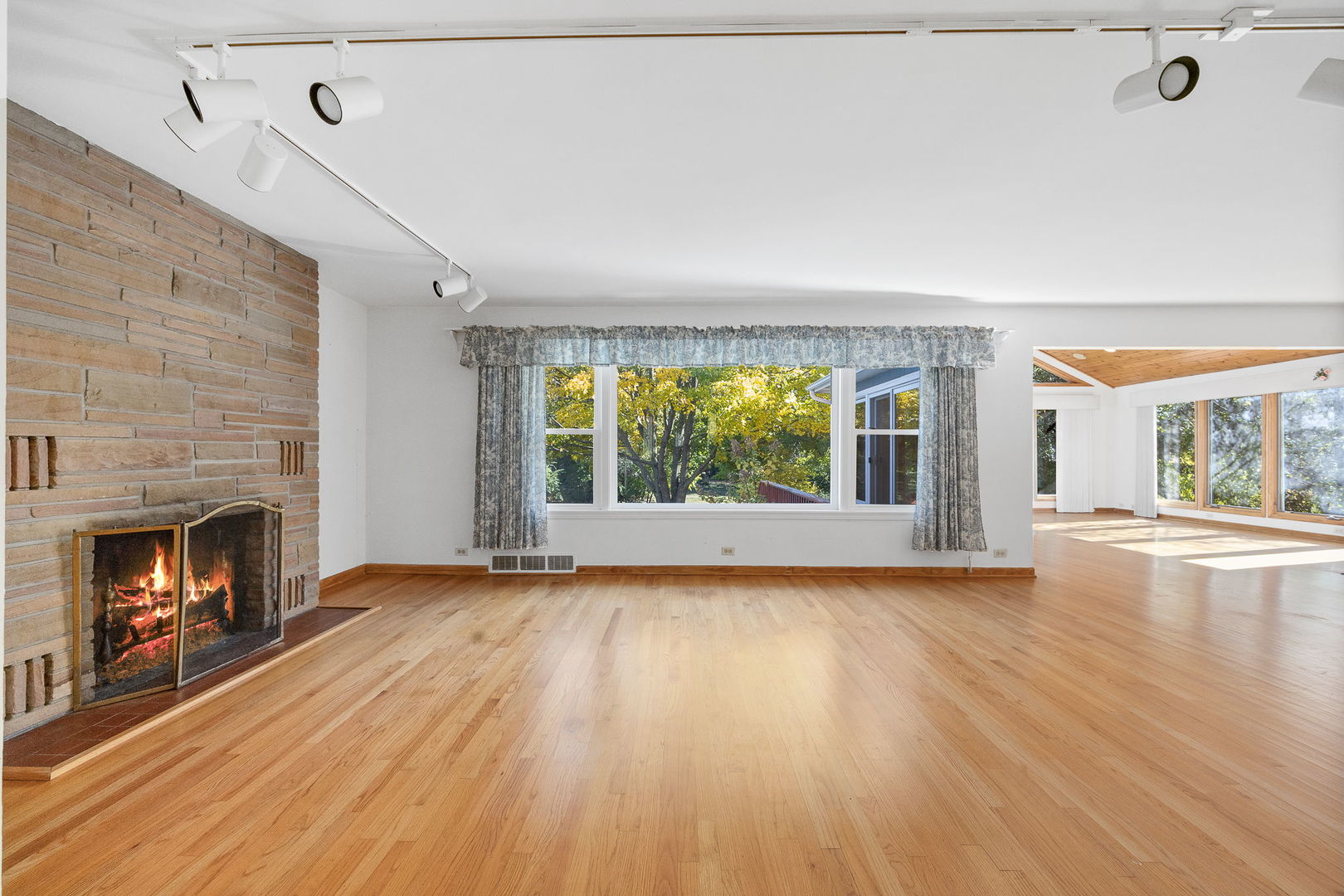 4915 Pershing Avenue Downers Grove IL 60515