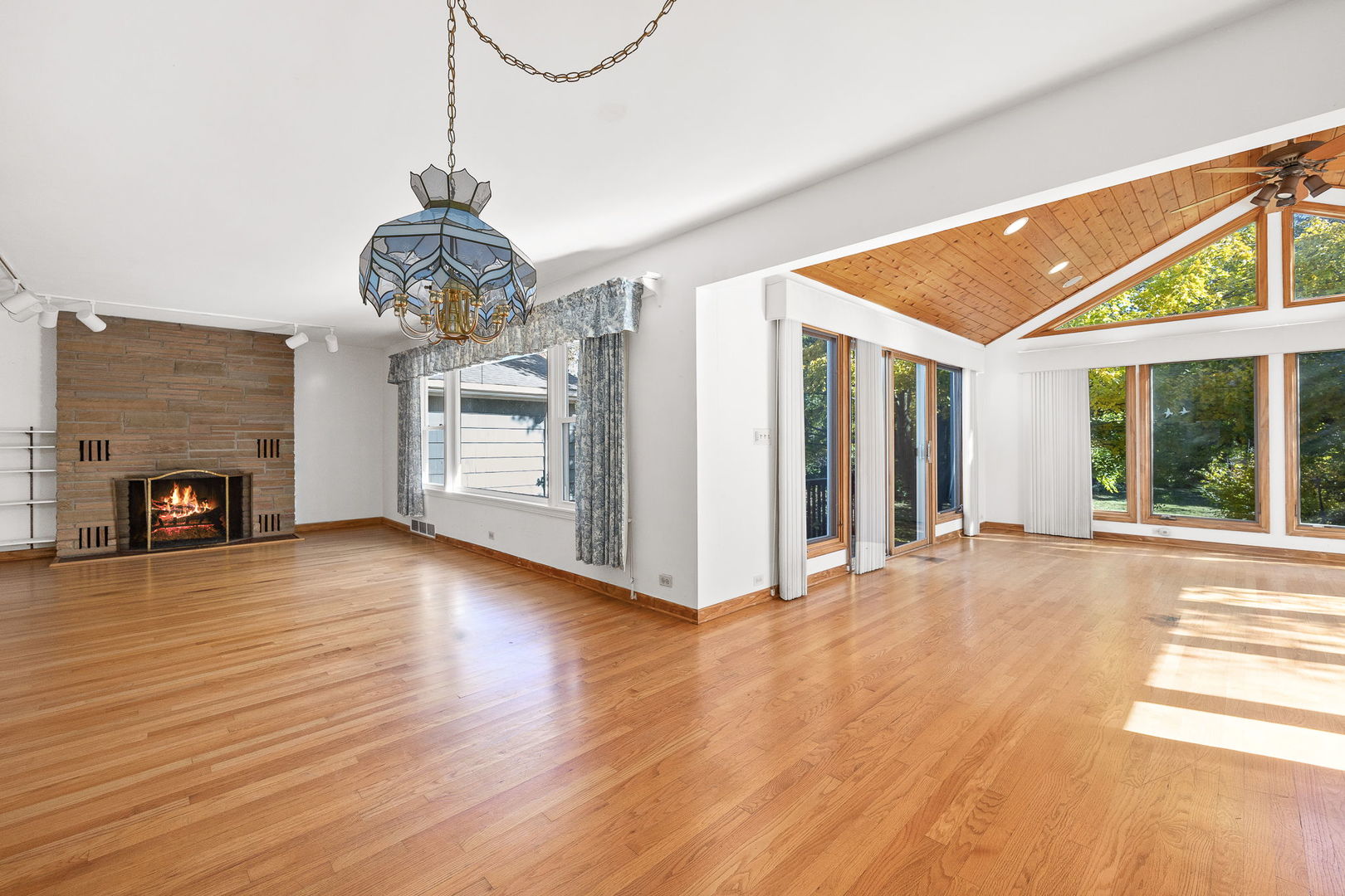 4915 Pershing Avenue Downers Grove IL 60515