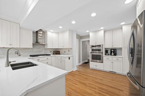 5132 Grand Avenue Downers Grove IL 60515