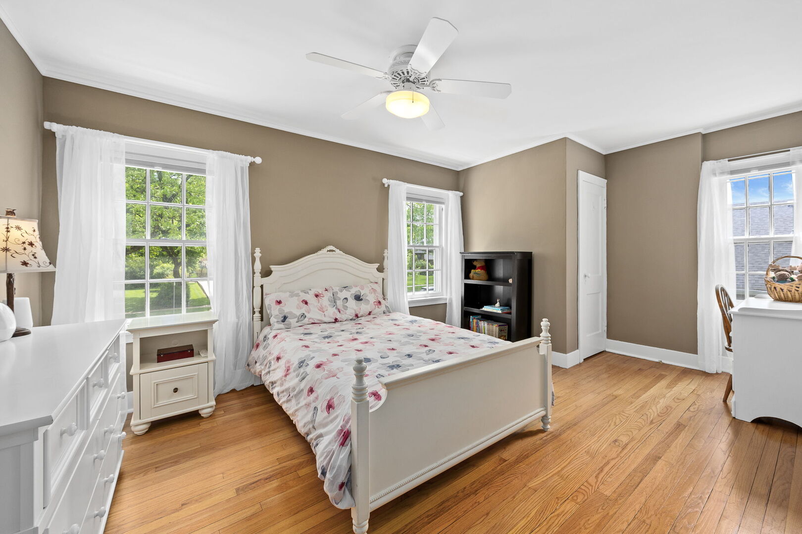 5132 Grand Avenue Downers Grove IL 60515