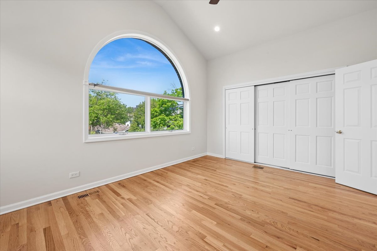 1757 West Newport Avenue Chicago IL 60657