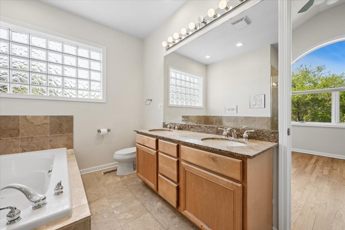 1757 West Newport Avenue Chicago IL 60657