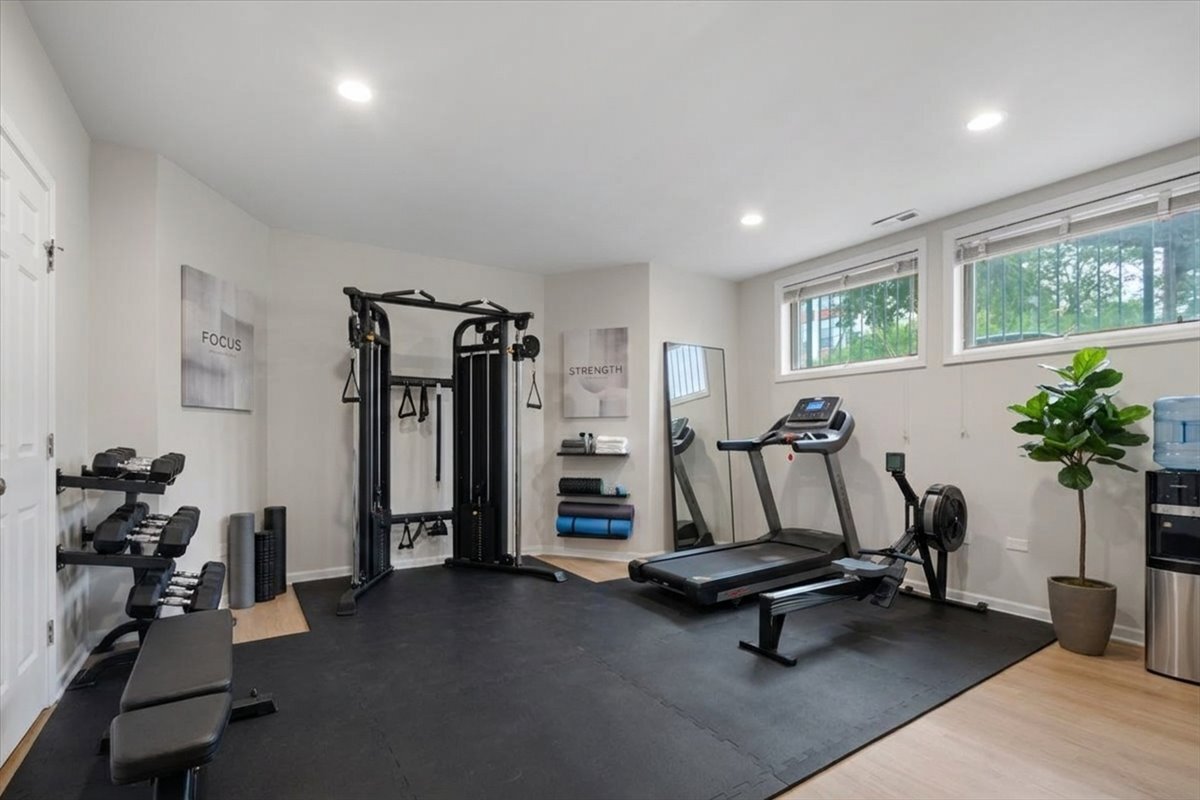 1757 West Newport Avenue Chicago IL 60657