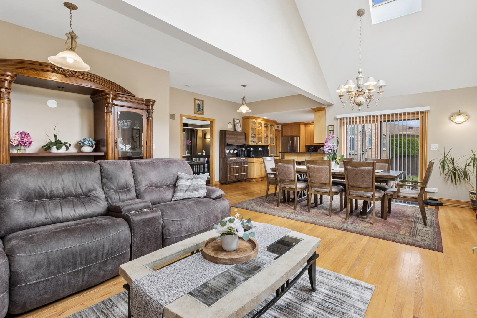 7911 West Rascher Avenue Chicago IL 60656