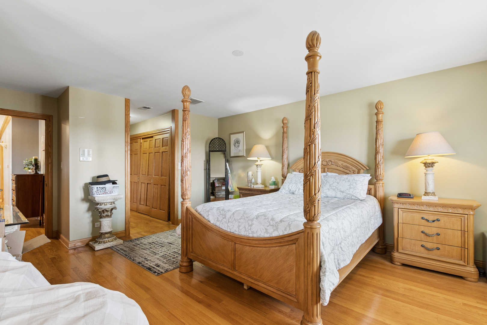 7911 West Rascher Avenue Chicago IL 60656