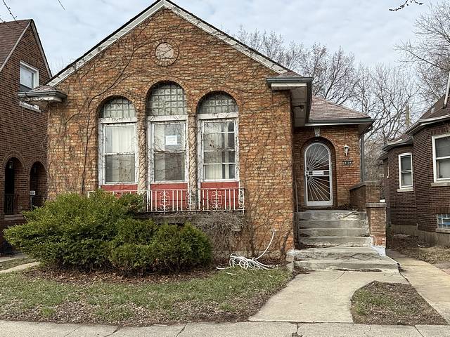 8104 South Euclid Avenue Chicago IL 60617