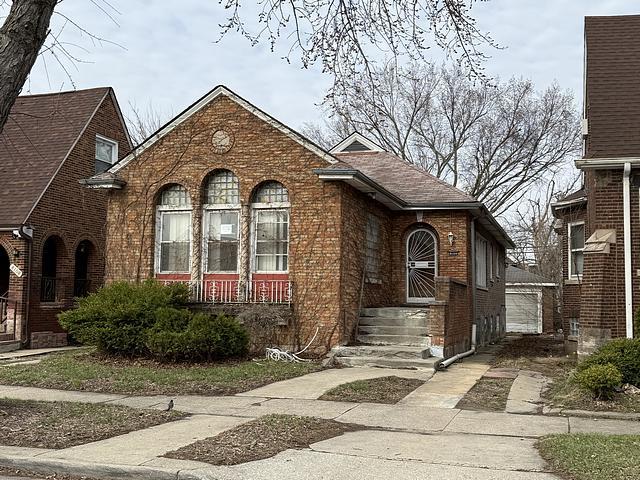 8104 South Euclid Avenue Chicago IL 60617