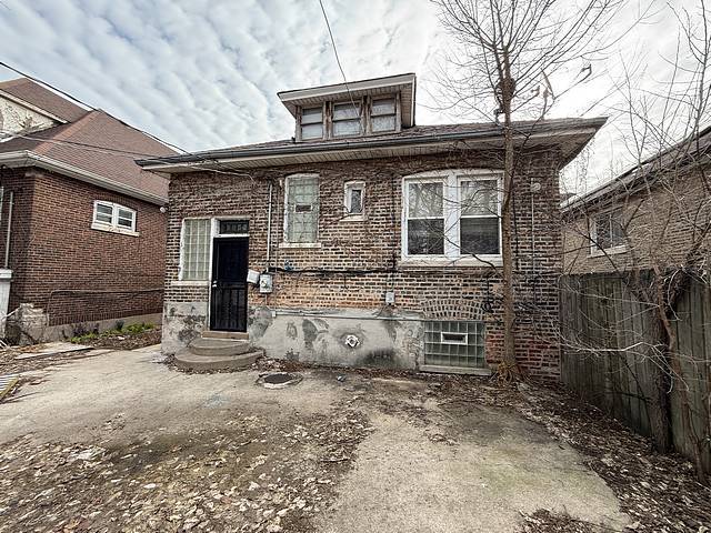 8104 South Euclid Avenue Chicago IL 60617