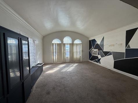 8104 South Euclid Avenue Chicago IL 60617