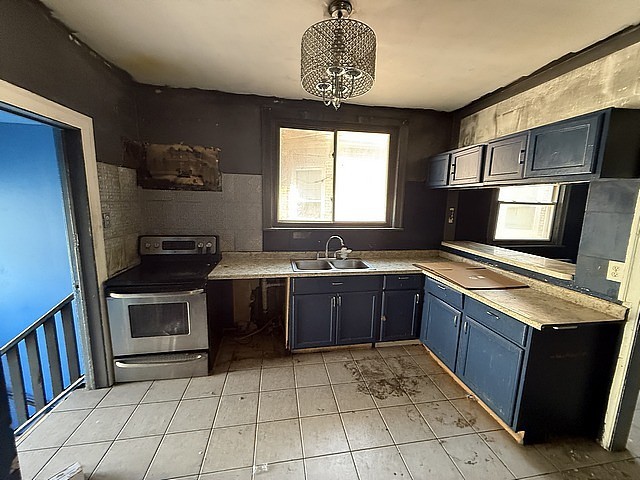 8104 South Euclid Avenue Chicago IL 60617