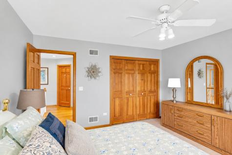 631 Mason Lane Lake In The Hills IL 60156