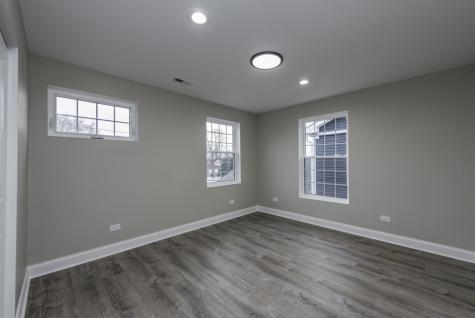 3017 16TH Place North Chicago IL 60064