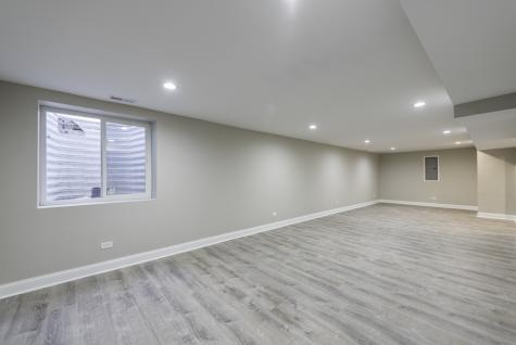 3017 16TH Place North Chicago IL 60064