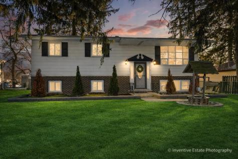 17W645 Lorraine Avenue Addison IL 60101