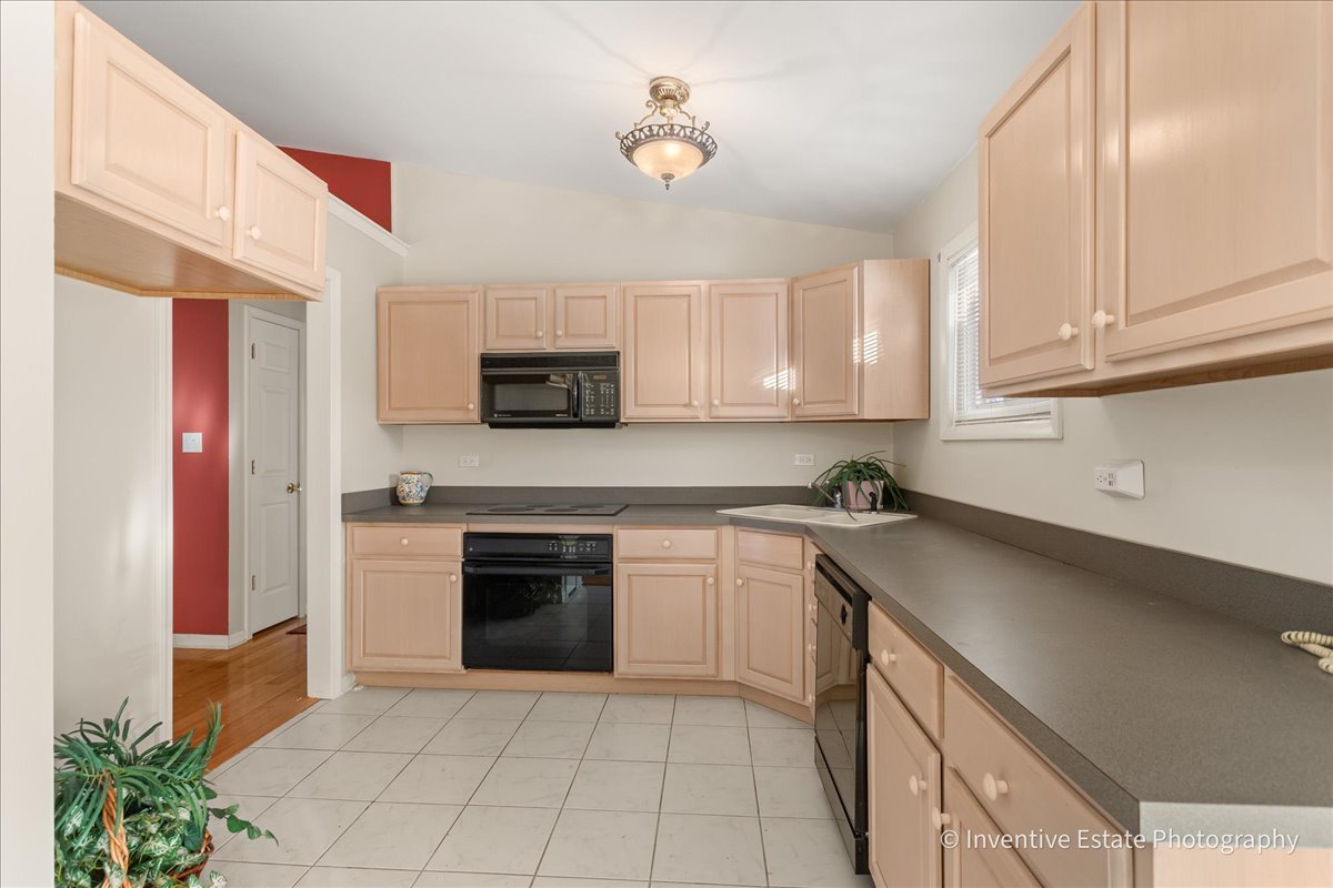 17W645 Lorraine Avenue Addison IL 60101