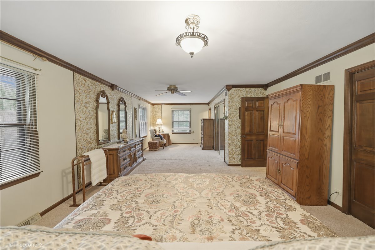 22W324 Mccarron Road Glen Ellyn IL 60137
