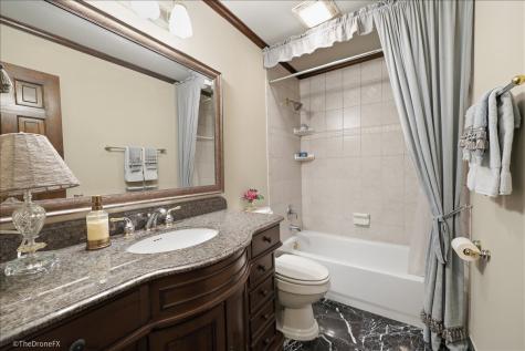 22W324 Mccarron Road Glen Ellyn IL 60137