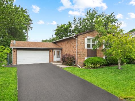 220 Osage Lane Buffalo Grove IL 60089