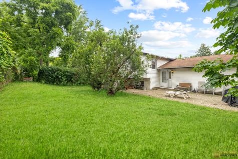 220 Osage Lane Buffalo Grove IL 60089